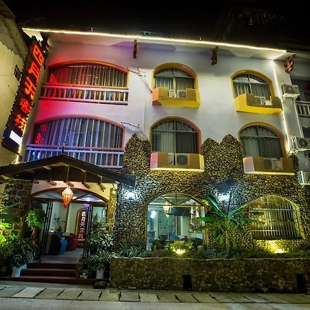 Zhangjiajie April Hostel Екстер'єр фото