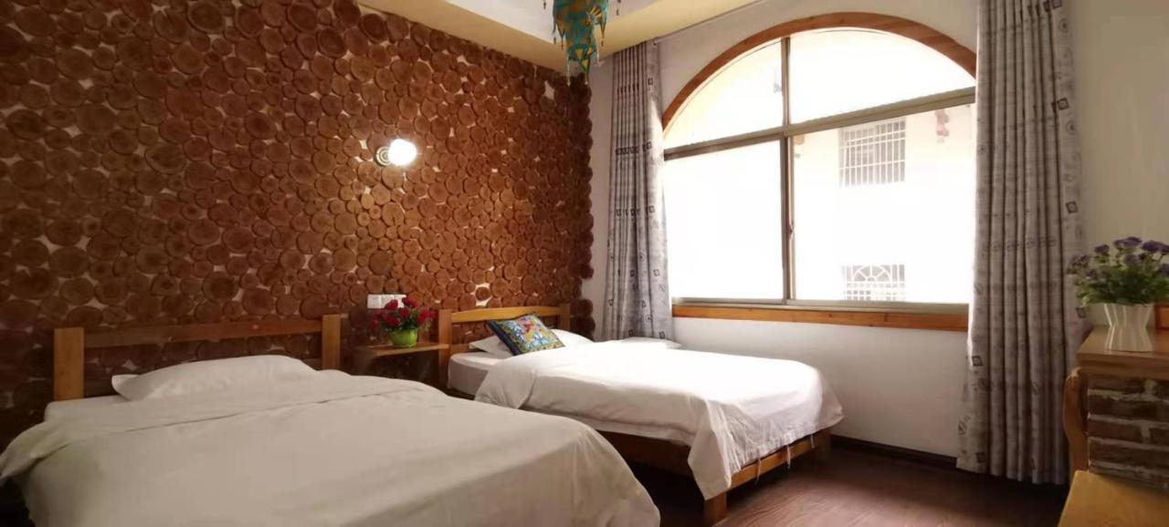 Zhangjiajie April Hostel Екстер'єр фото